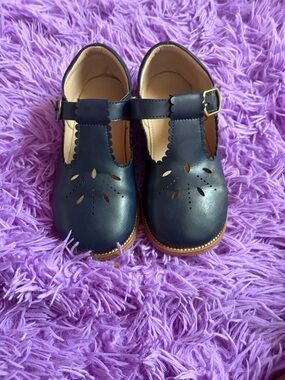 Classic Navy Mary Jane Kids Shoes - Elegant T-Strap Style